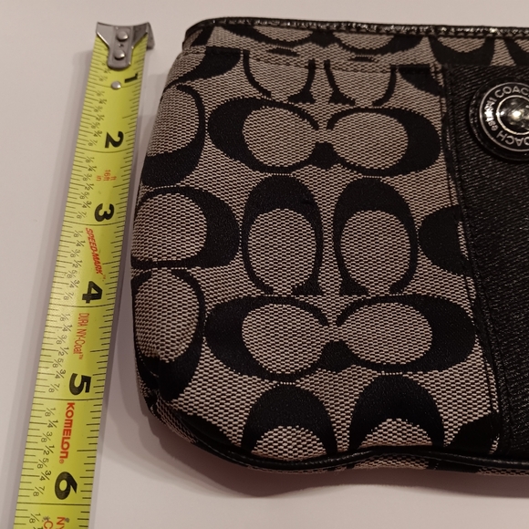 Coach clutch or makeup bag - Picture 3 of 6